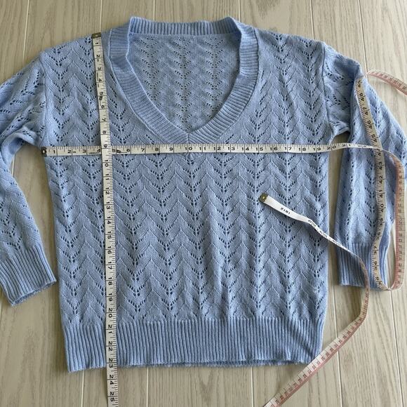 Light Blue Open Knit V-Neck Ribbed Hem Acrylic Sweater Top – Size Large - Picture 2 of 5